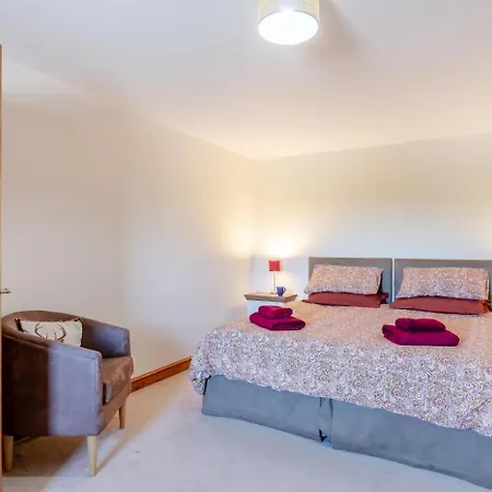 3 Bed In Isel Oc-o32074 בית נופש