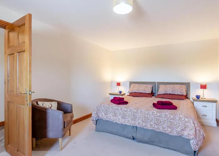 3 Bed In Isel Oc-o32074 Holiday home